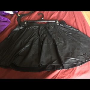 Black leather mini Skirt